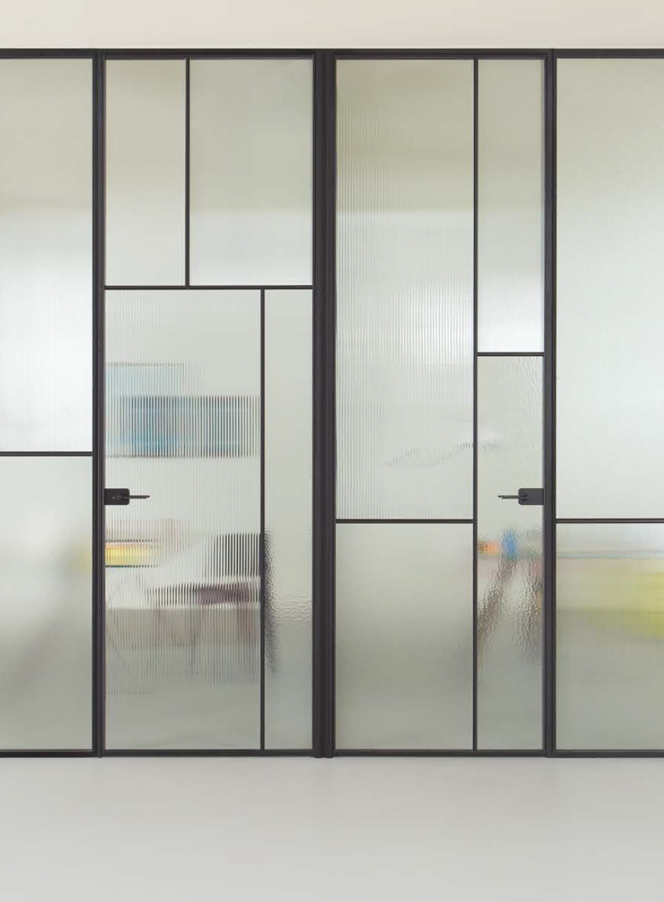 Modern kitchen with seamless profile shutters